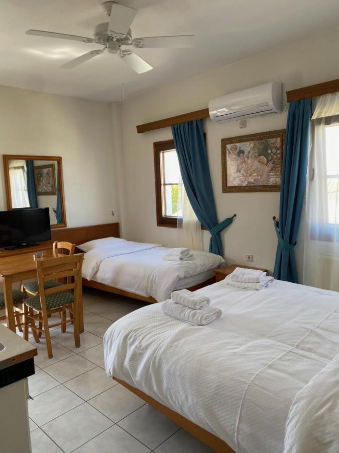 Victoria Studios Spetses Town Ngoại thất bức ảnh